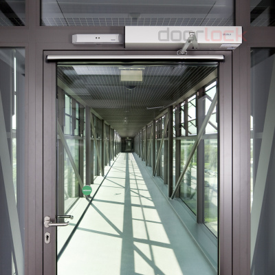 Привод распашной GEZE TSA 160NT Invers с рычажной тягой, серебристый